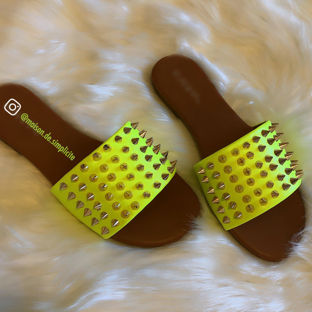 Gioni Spiked Sandal | Neon Yellow